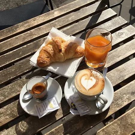 Oda ve Kahvaltı Old Roma